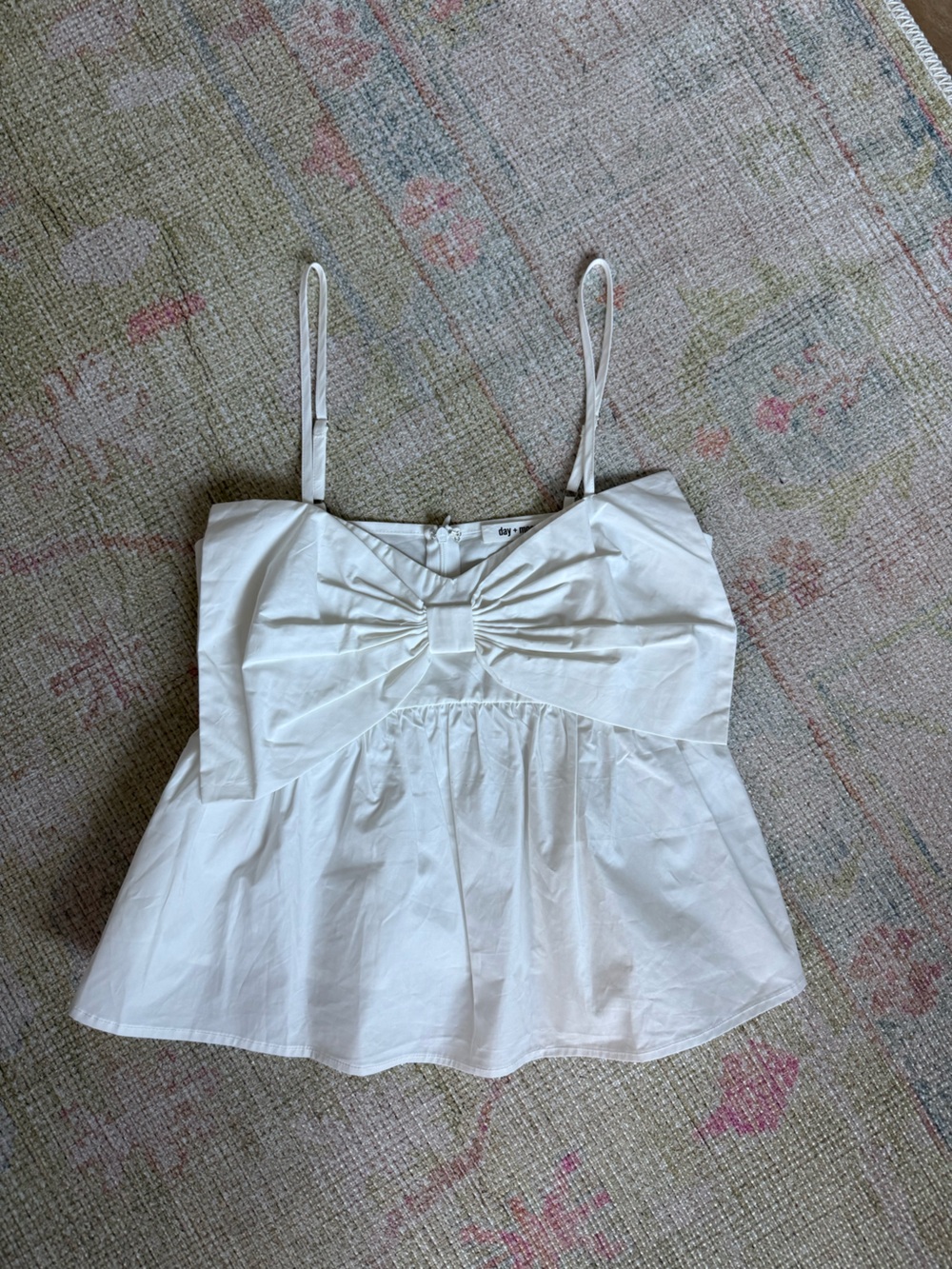 Day + Moon White Bow Top – Size Small